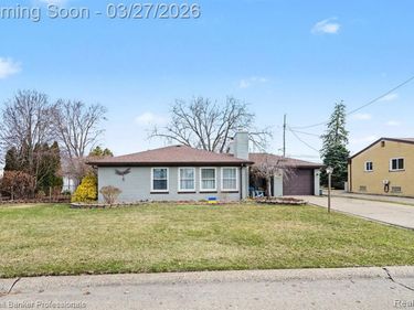 22445 Wildwood Street, St. Clair Shores, MI 48081