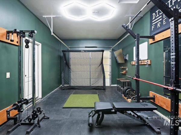 191 S Spring Lake Way, Star, ID 83669