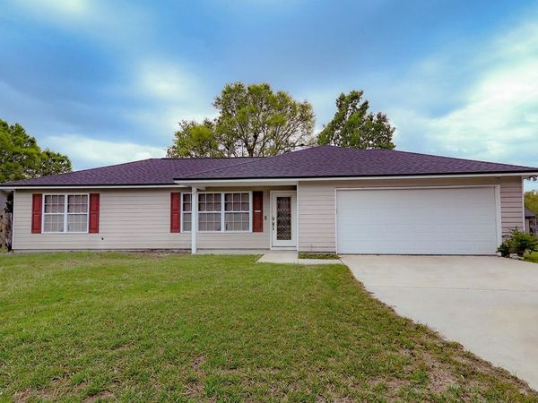 31 Stevens Drive , Midway, FL 32343