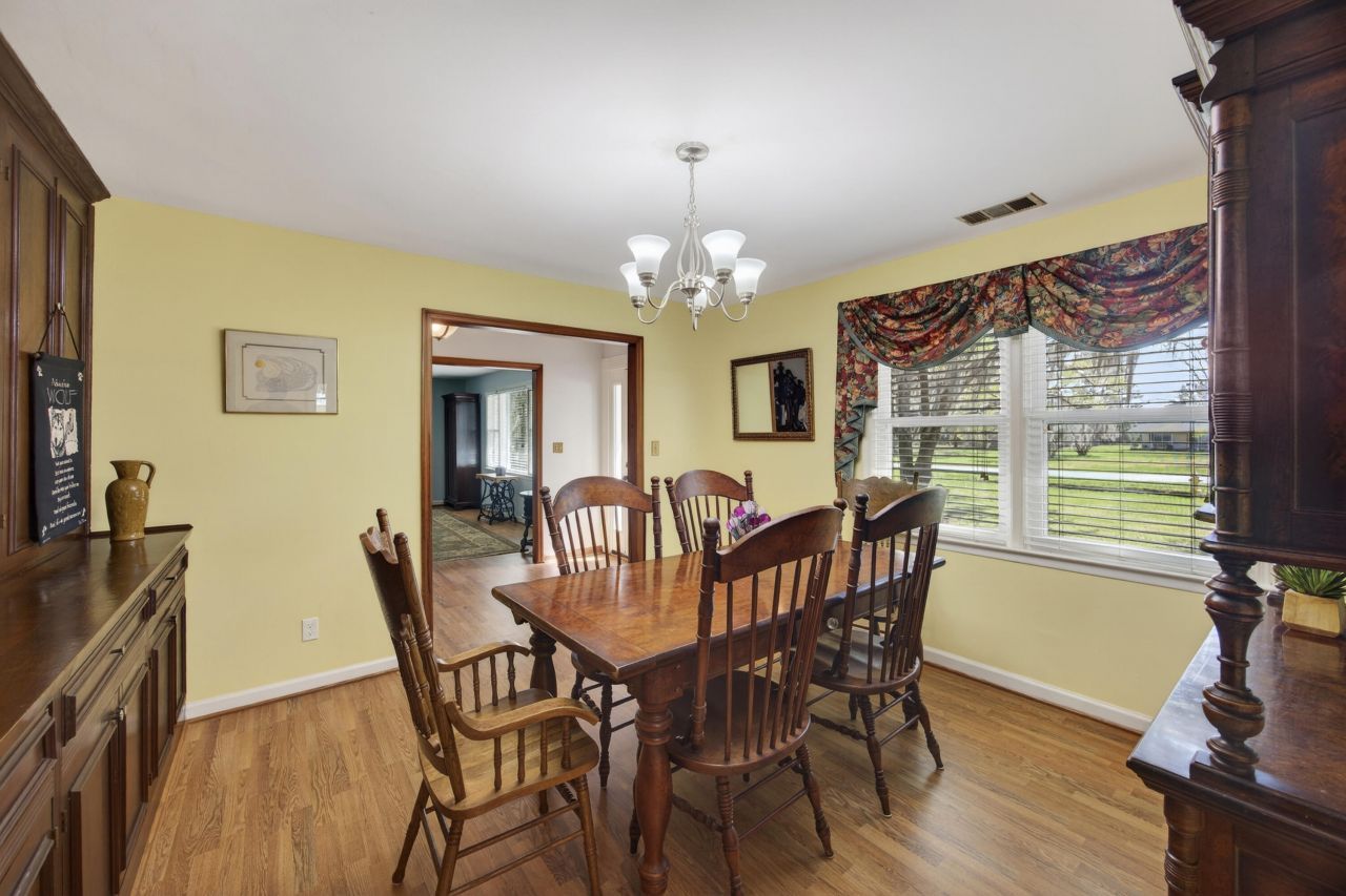 4715 Hwy 165 Photo 9