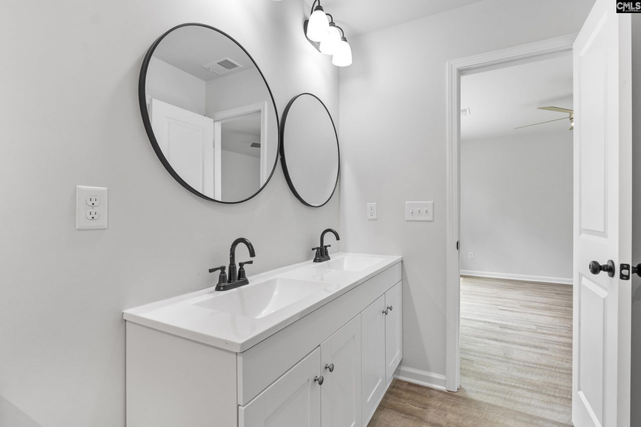 411 Crane Creek Drive Photo 12