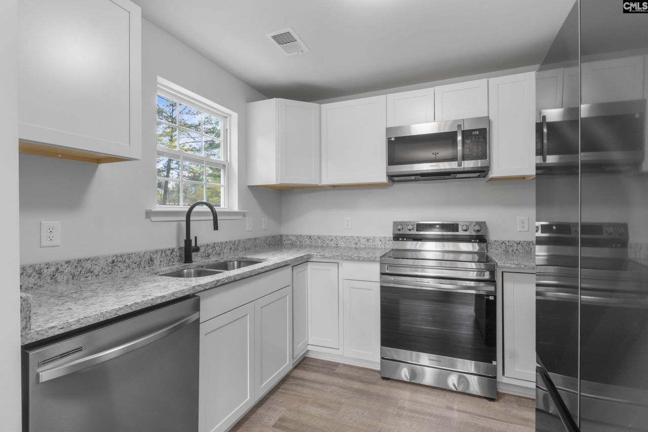 411 Crane Creek Drive Photo 5