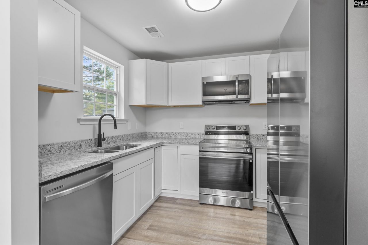 411 Crane Creek Drive Photo 6