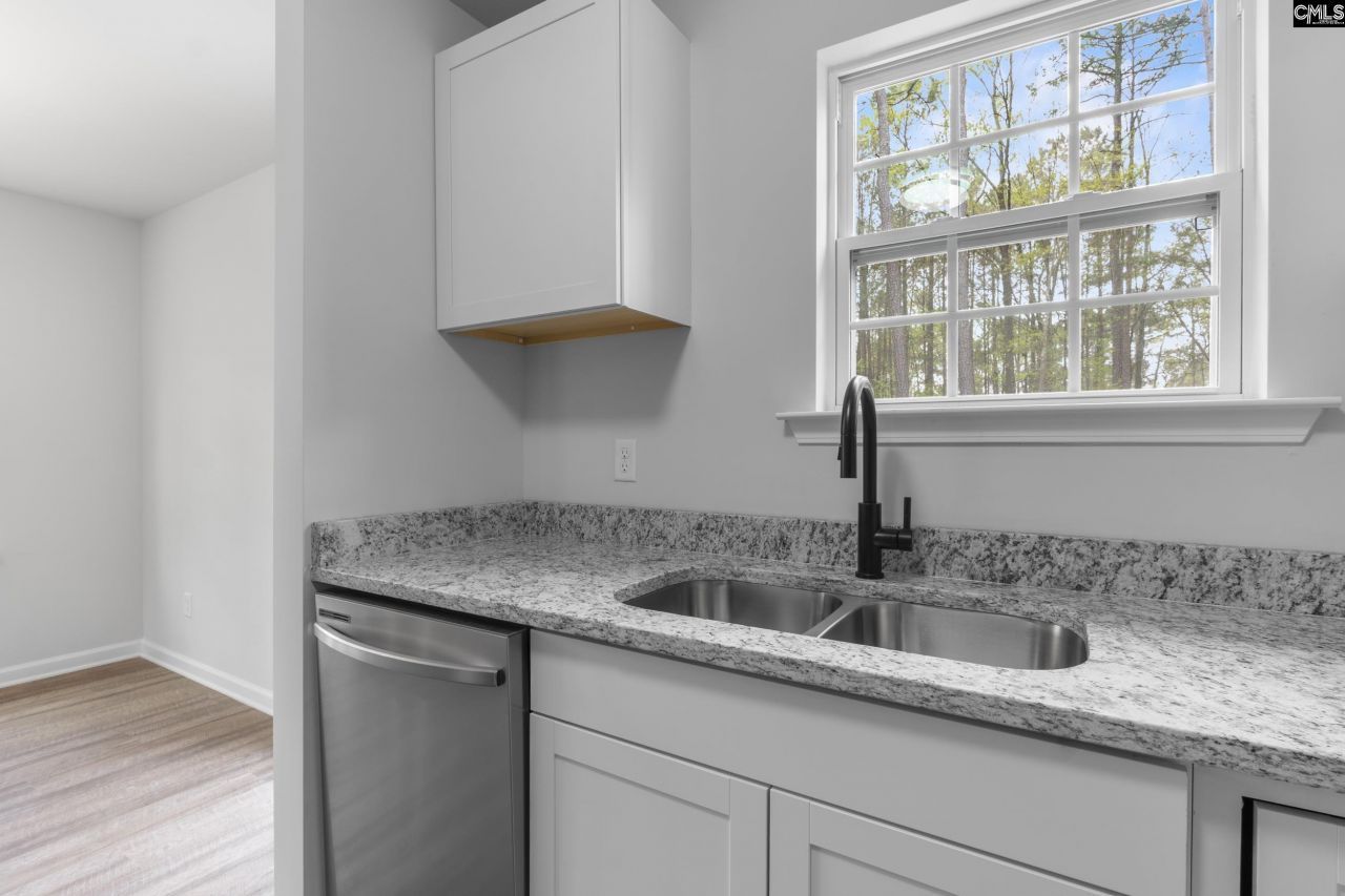 411 Crane Creek Drive Photo 7