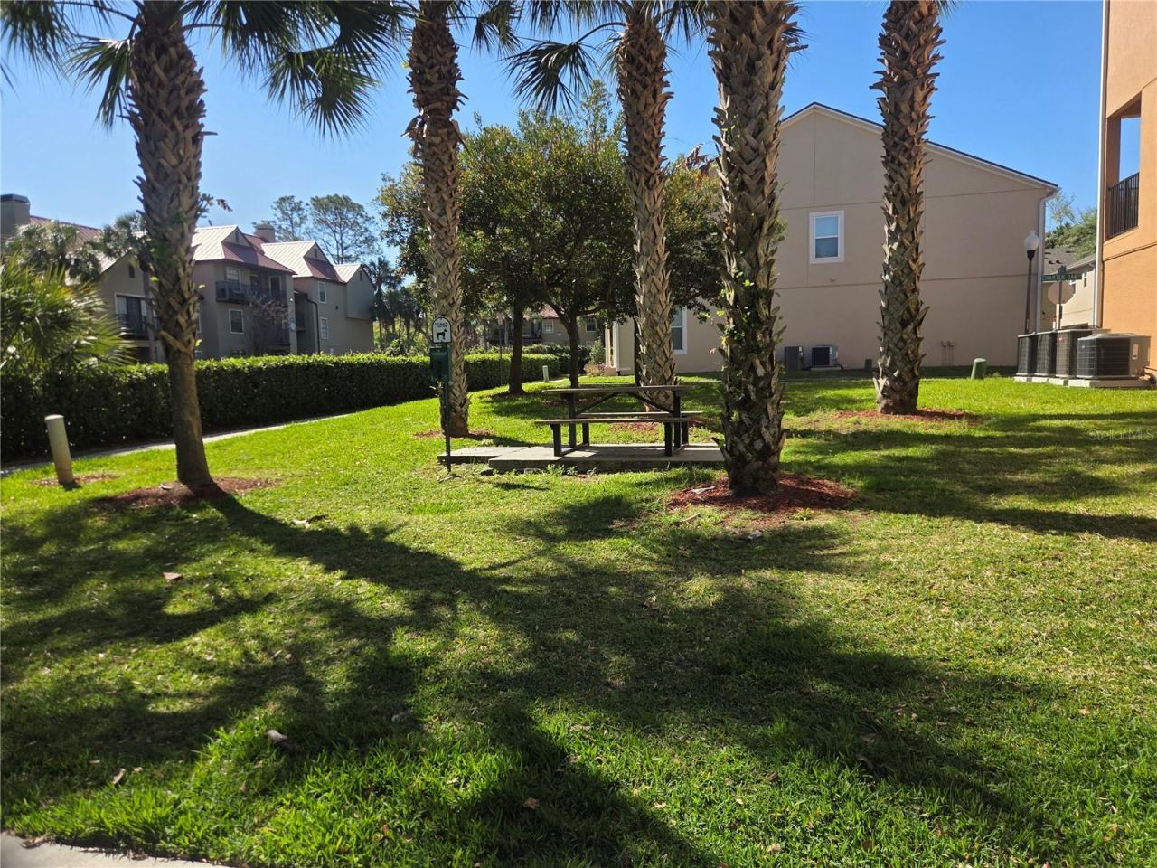 220 Maplebrook Drive , Altamonte Springs, FL 32714 Photo