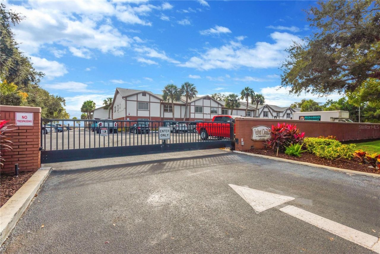 650 Pinellas Point Drive S, Unit 122, Saint Petersburg, FL 33705 Photo