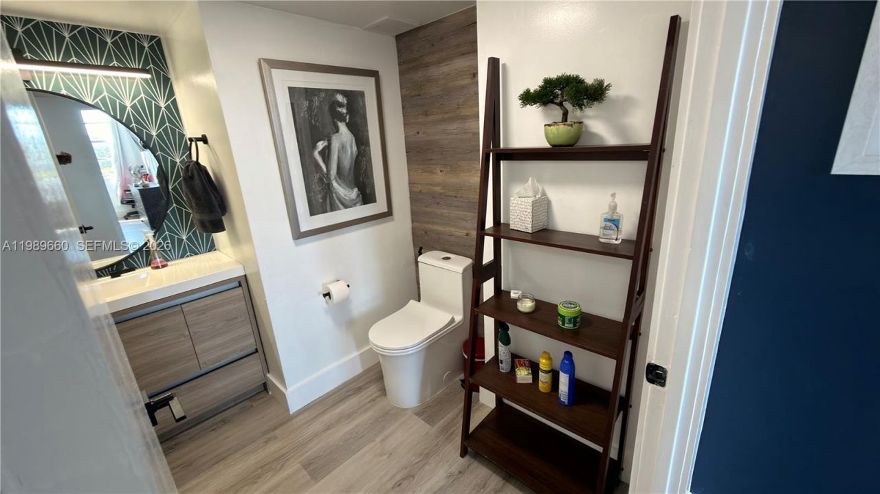 1351 NE Miami Gardens Dr , Unit 325E, Miami, FL 33179 Photo