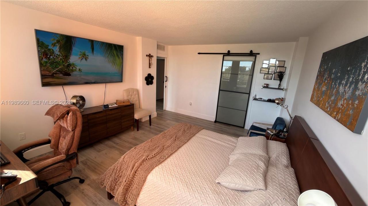 1351 NE Miami Gardens Dr , Unit 325E, Miami, FL 33179 Photo