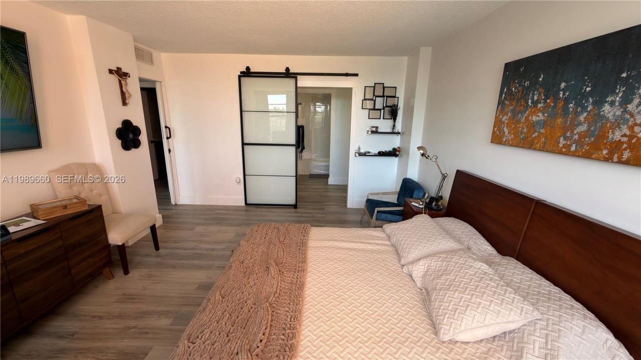 1351 NE Miami Gardens Dr , Unit 325E, Miami, FL 33179 Photo