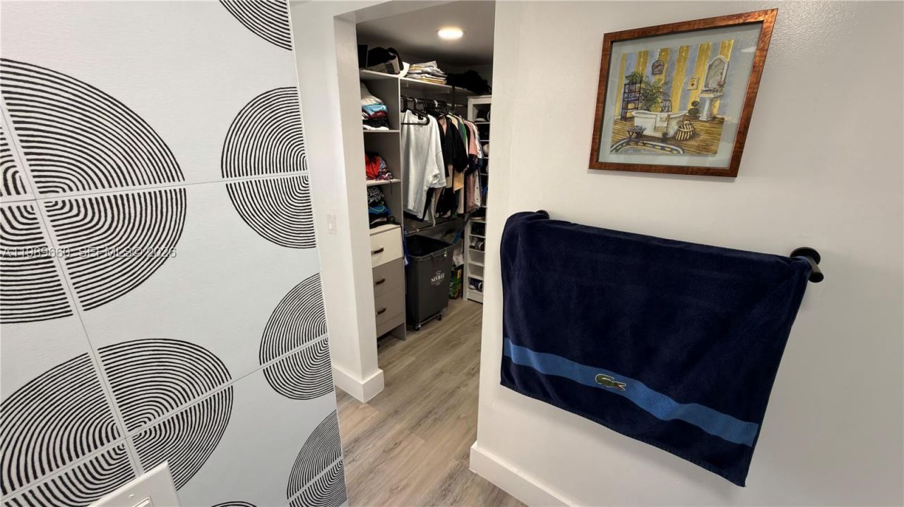 1351 NE Miami Gardens Dr , Unit 325E, Miami, FL 33179 Photo