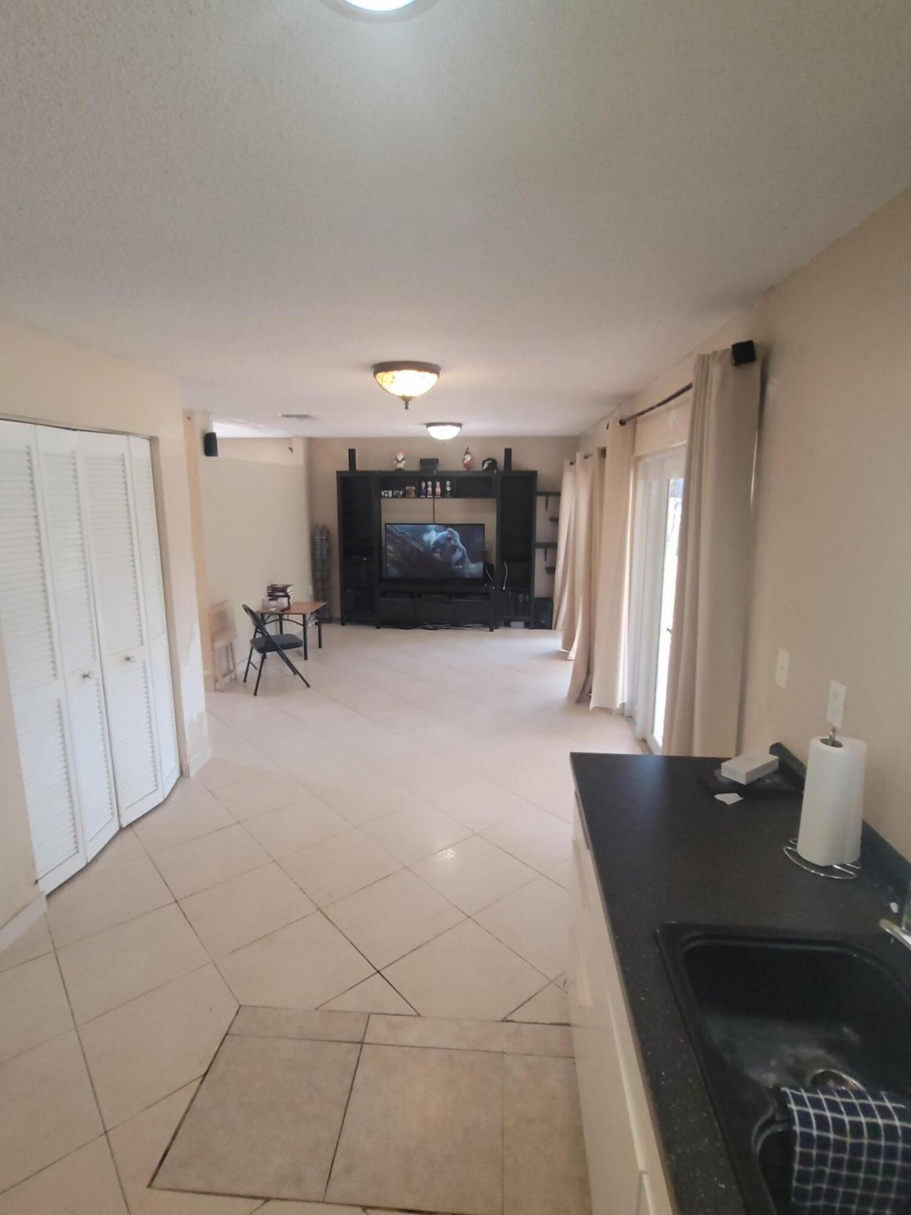 8448 NW 196th Terrace, Hialeah, FL 33015 Photo