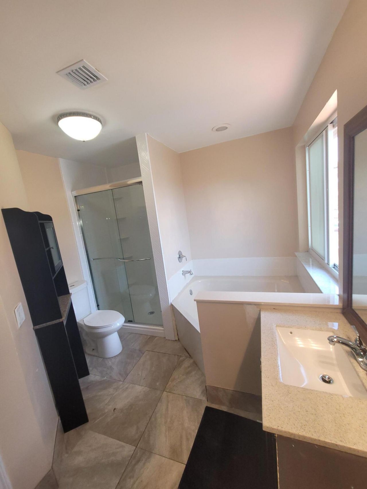 8448 NW 196th Terrace, Hialeah, FL 33015 Photo