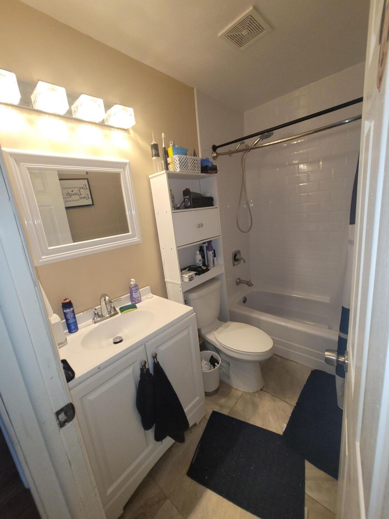 8448 NW 196th Terrace, Hialeah, FL 33015 Photo