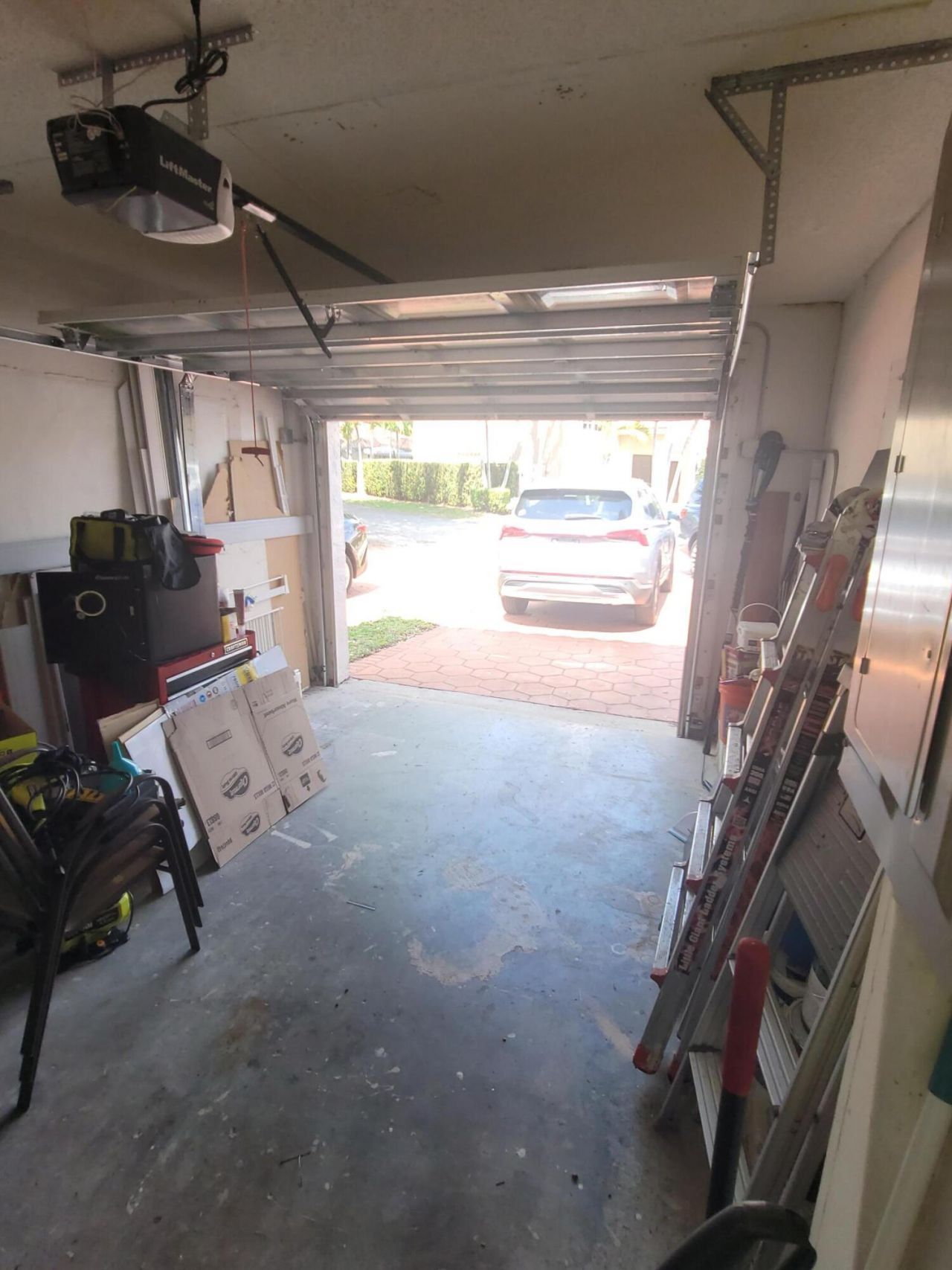 8448 NW 196th Terrace, Hialeah, FL 33015 Photo