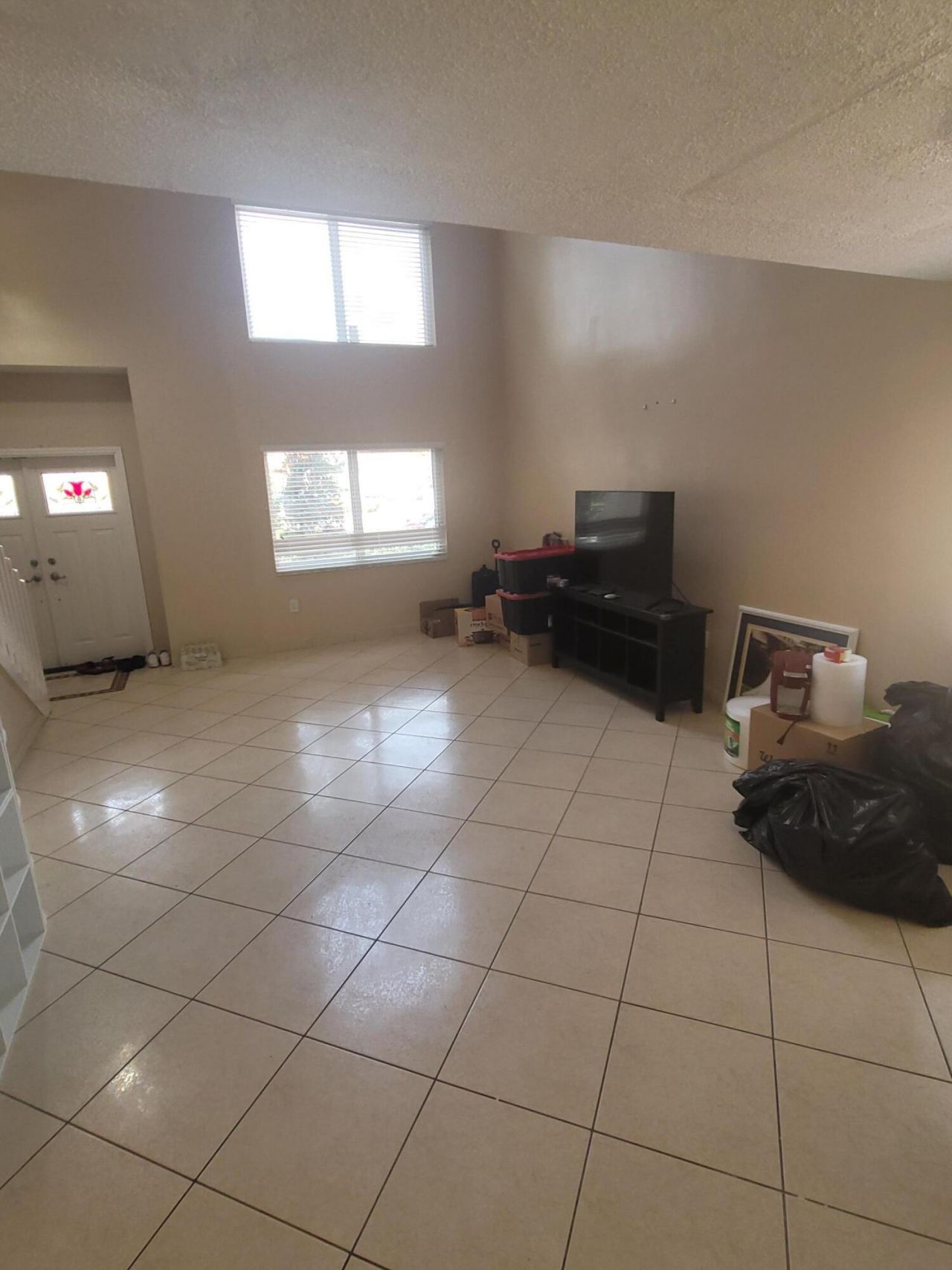 8448 NW 196th Terrace, Hialeah, FL 33015 Photo