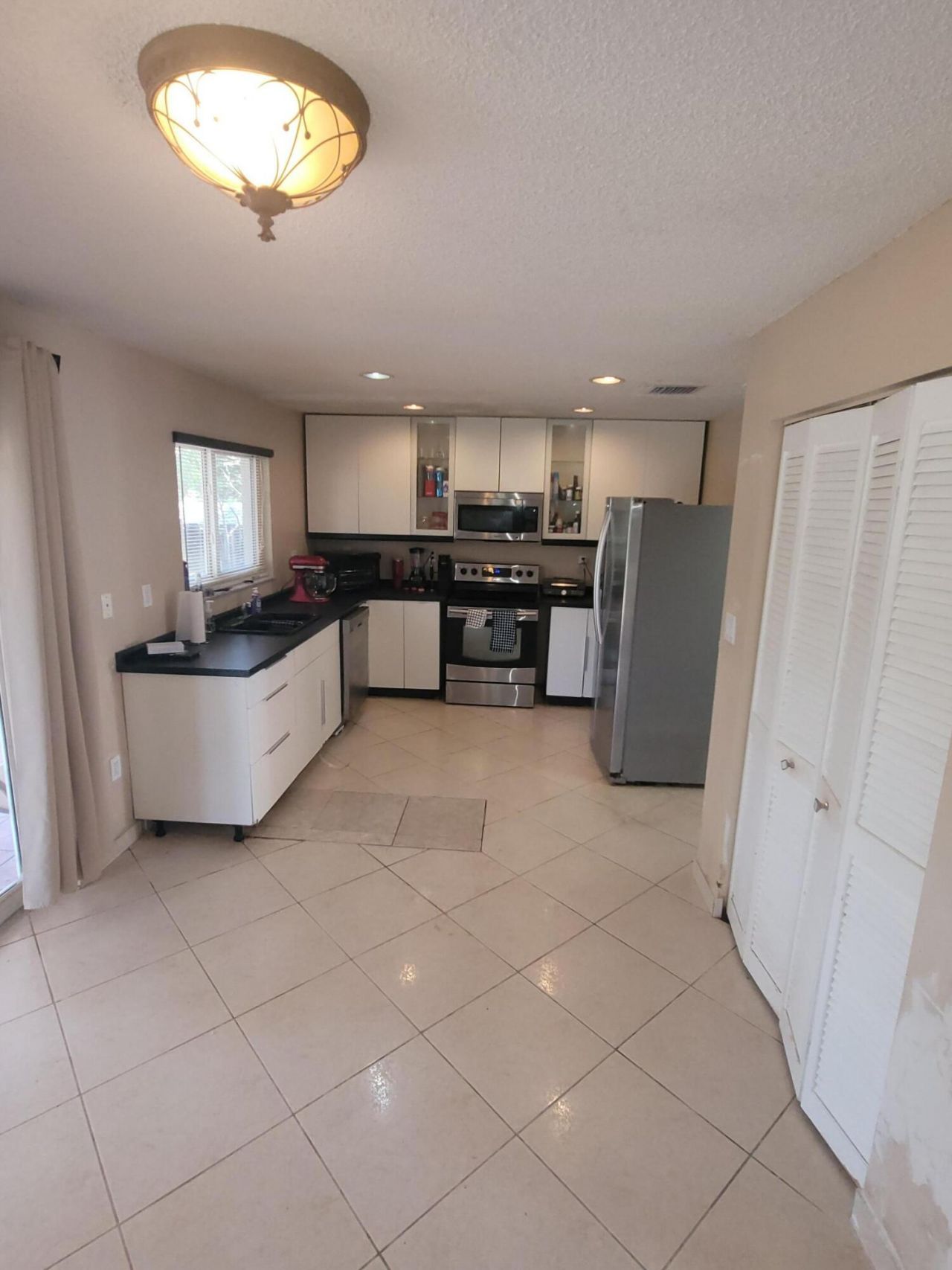 8448 NW 196th Terrace, Hialeah, FL 33015 Photo