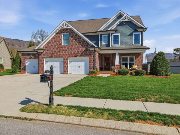 747 Deer Valley Drive, Hixson, TN 37343