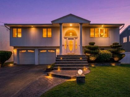 3727 Oceanside Road E Oceanside, NY 11572