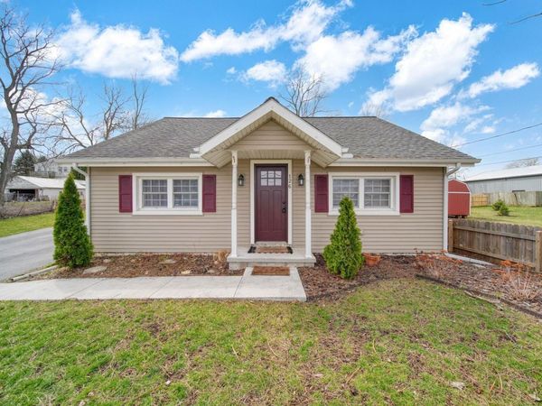 126 E Albert , Adrian, MI 49221