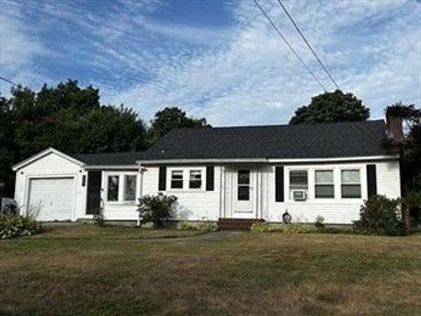 400 Waverley Rd, North Andover, MA 01845