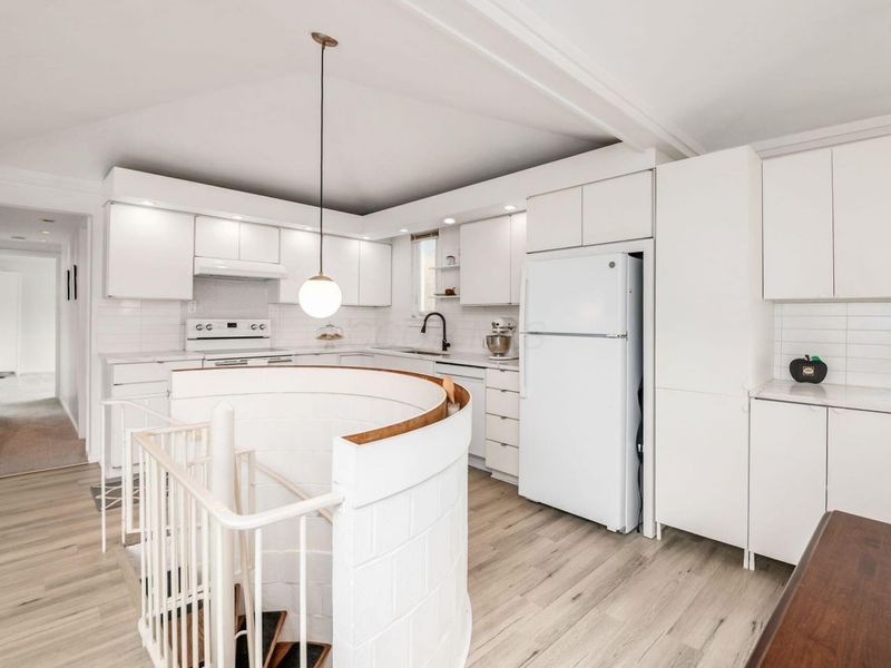 2177 Oakmount Road, Columbus, OH 43221 Photo 10