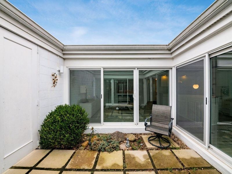 2177 Oakmount Road, Columbus, OH 43221 Photo 16