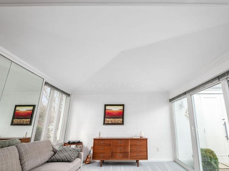 2177 Oakmount Road, Columbus, OH 43221 Photo 18