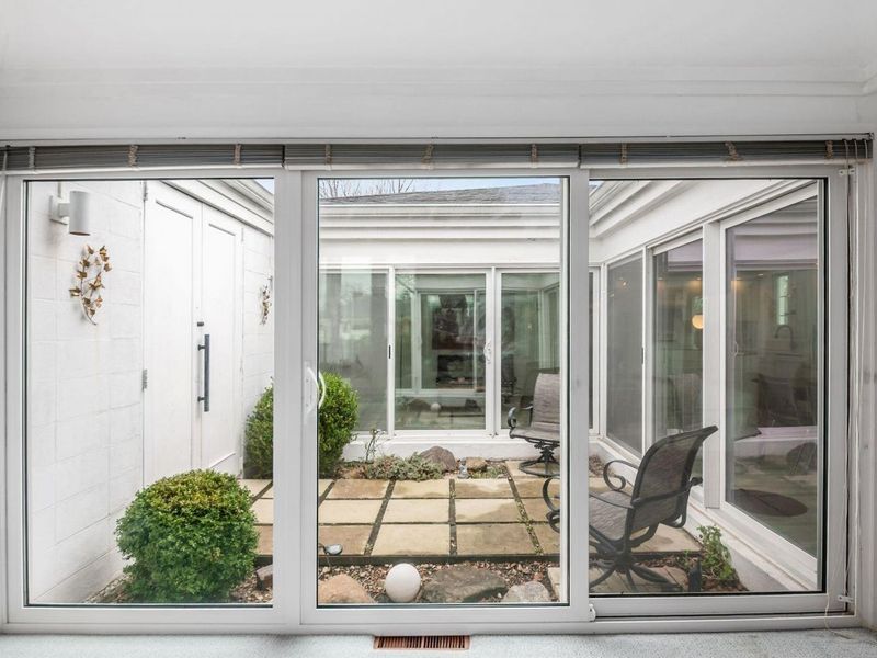 2177 Oakmount Road, Columbus, OH 43221 Photo 4