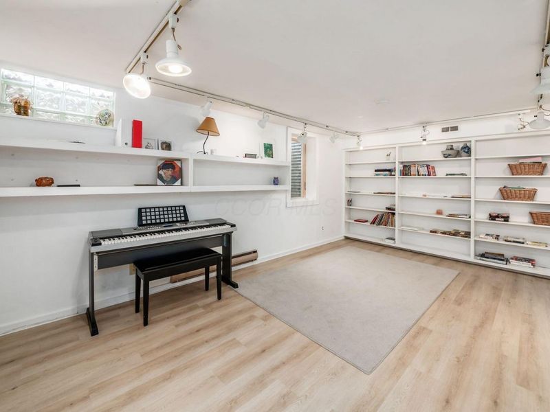 2177 Oakmount Road, Columbus, OH 43221 Photo 45