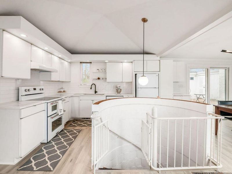 2177 Oakmount Road, Columbus, OH 43221 Photo 6