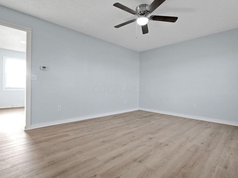 180 Jefferson Avenue, Ashville, OH 43103 Photo 4