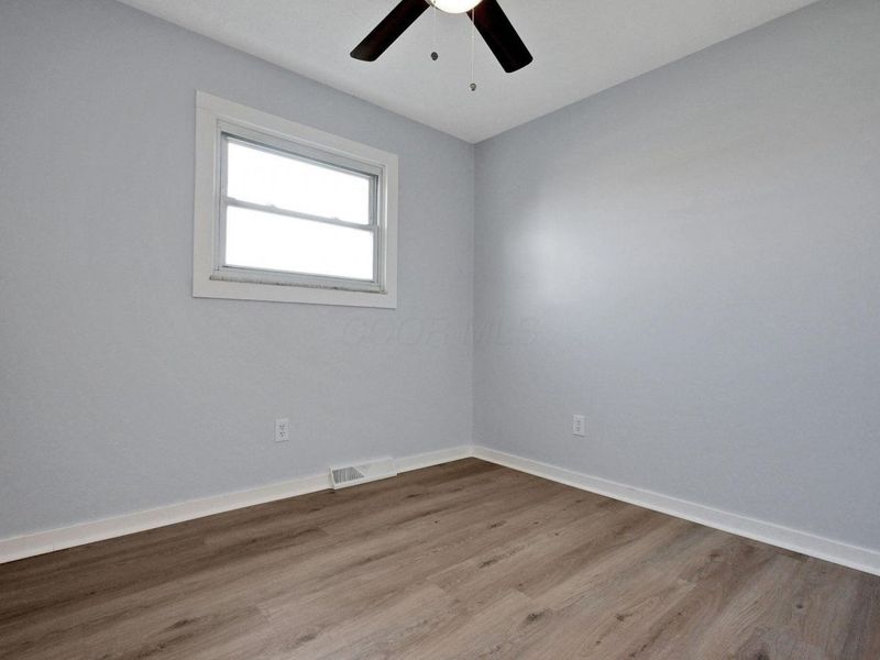 180 Jefferson Avenue, Ashville, OH 43103 Photo 8