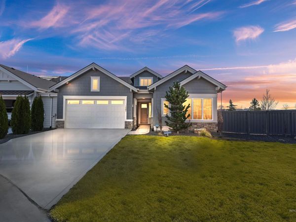 3581 E Kalinga Ln, Meridian, ID 83642