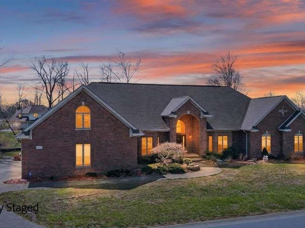 4301 Golf Bag Lane, Terre Haute, IN 47802