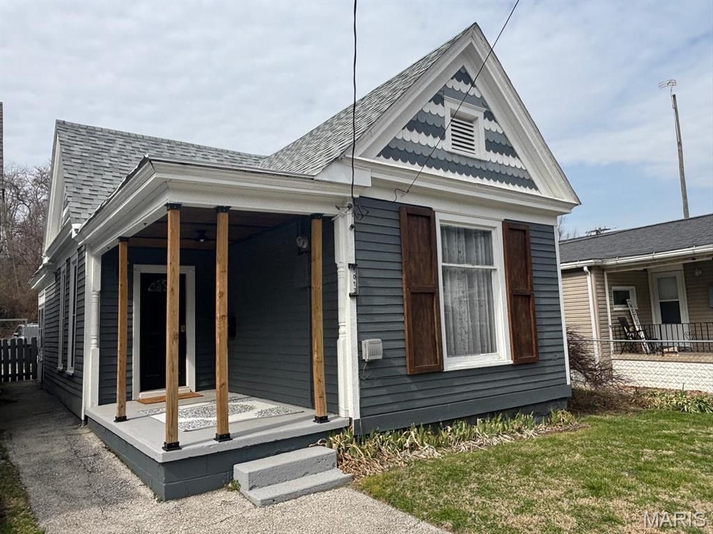 1013 Fulton Avenue, Hannibal, MO 63401 Main Photo