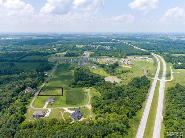 33 Lela Lane, Hannibal, MO 63401
