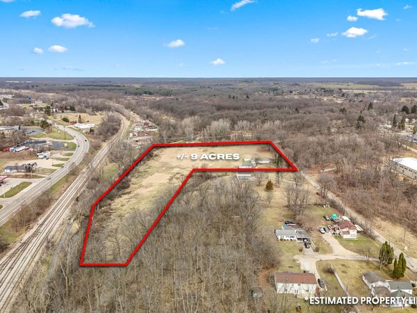 104 Mcclellan Street, Hillsdale, MI 49242