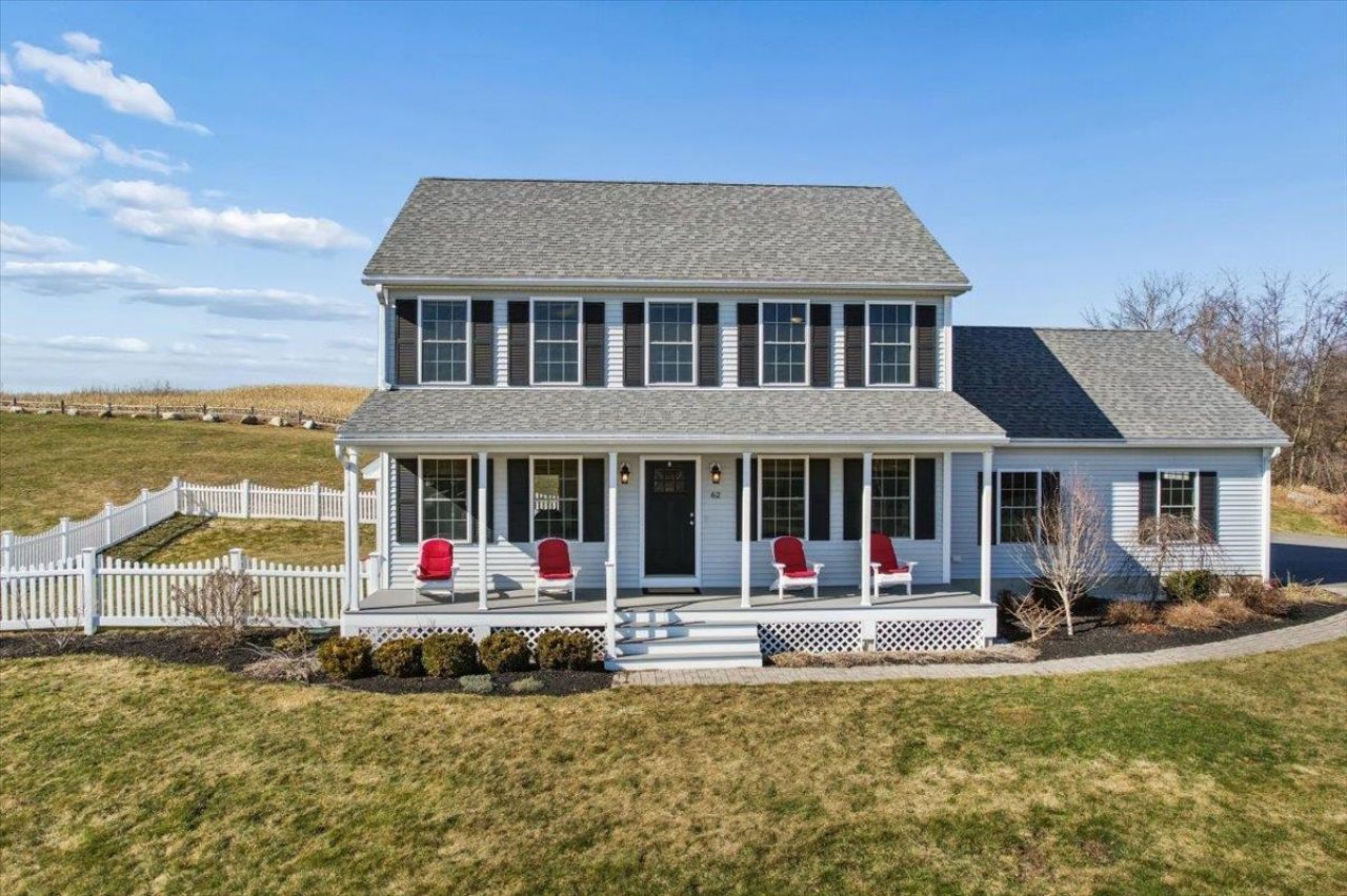 62 Elwood Road, Londonderry, NH 03053 Main Photo