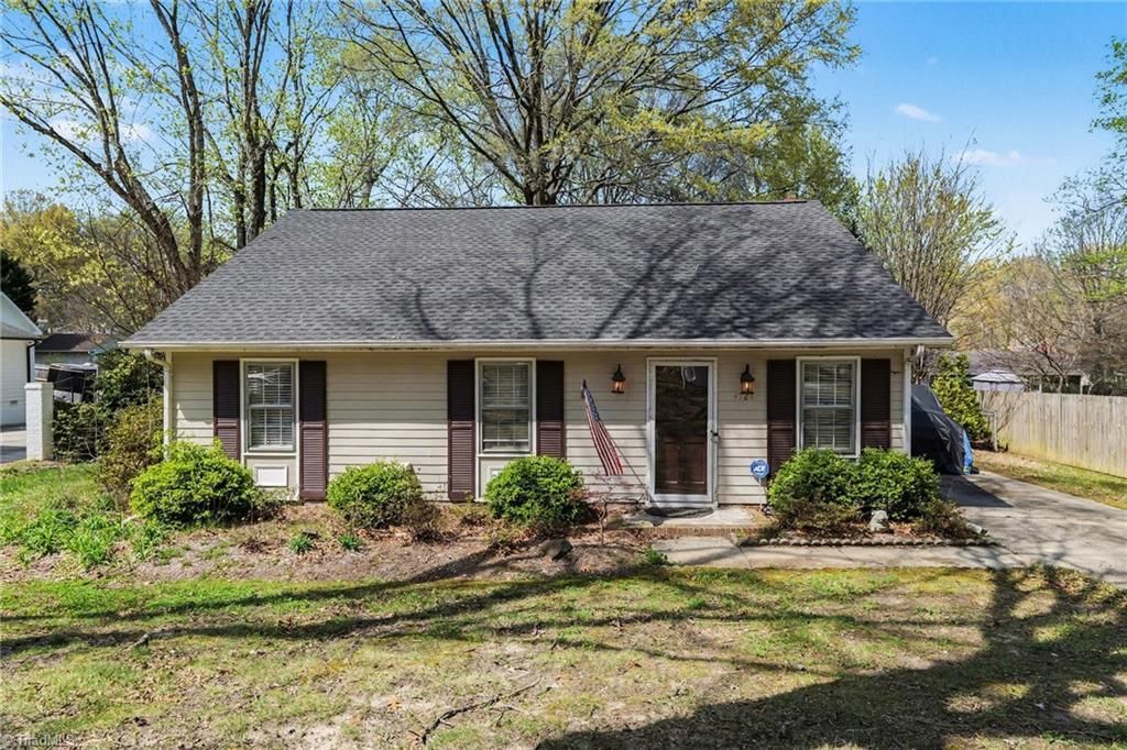 4724 Pennoak Road, Greensboro, NC 27407 Main Photo