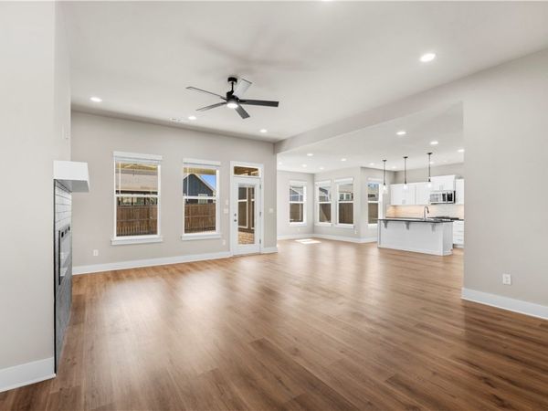 825 Mueller Way , Prairie Grove, AR 72753