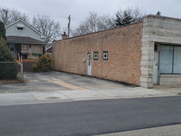 7339 W Irving Park Road , Chicago, IL 60634