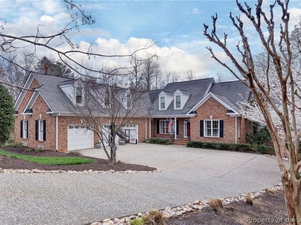 9968 Mill Pond Run , Toano, VA 23168