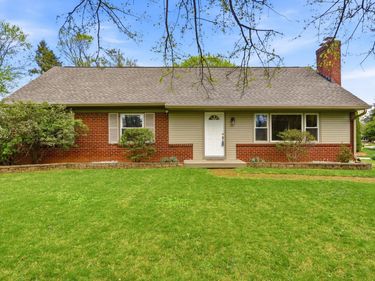 611 Rudy Lane, Louisville, KY 40207