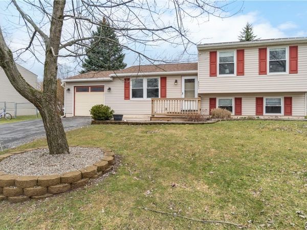 4953 Stillwood Lane, Liverpool, NY 13088