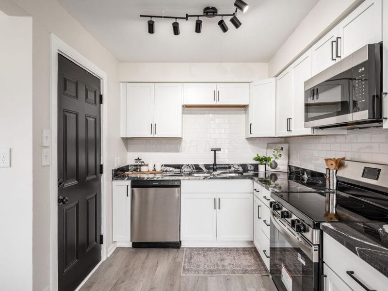 1742 Oakwood Avenue, Columbus, OH 43207 Photo 10