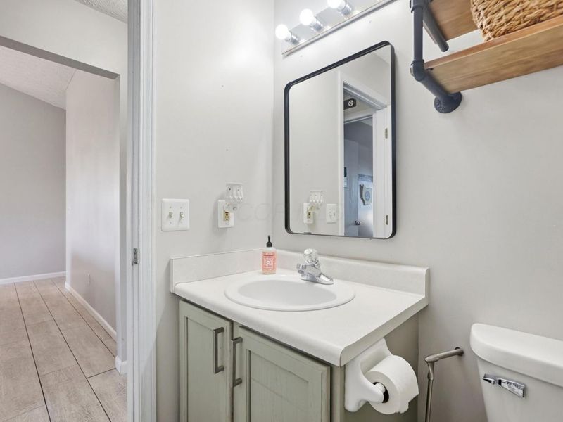 519 Davidson Drive, Ashville, OH 43103 Photo 23