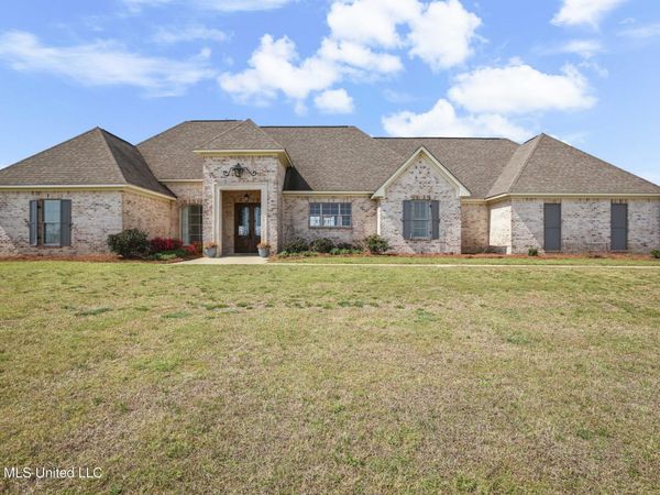 109 Andover Drive, Flora, MS 39071