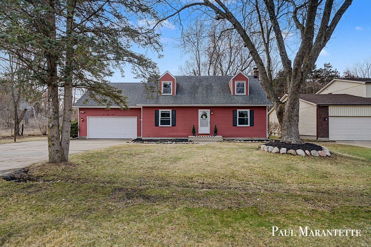 130 South Street, Cedar Springs, MI 49319 Main Photo