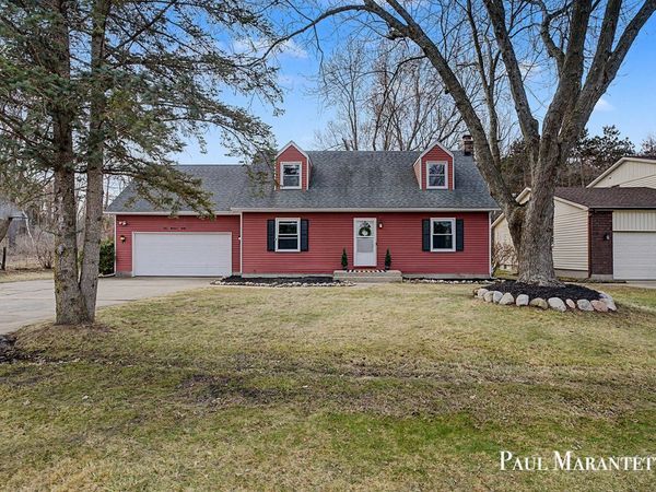 130 South Street, Cedar Springs, MI 49319