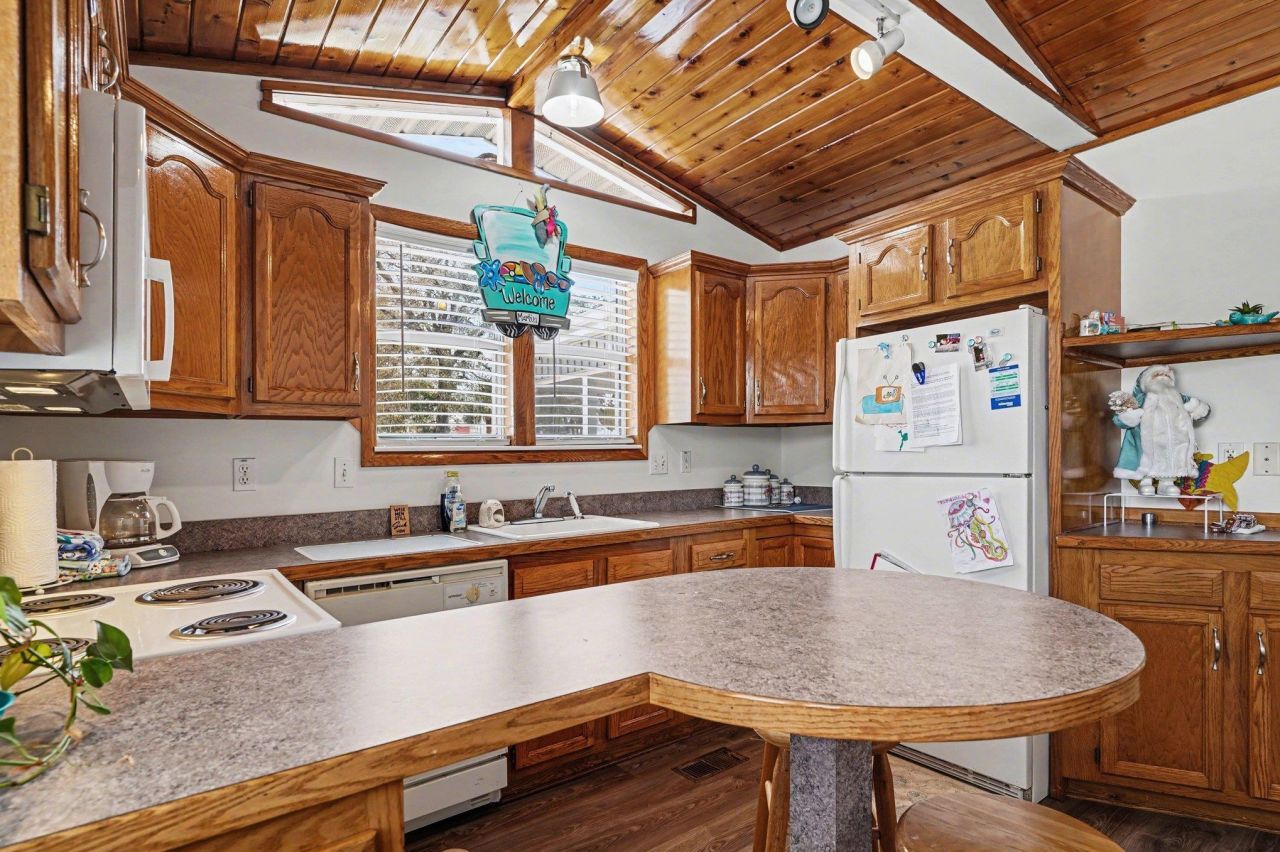 5400 Little River Neck Rd. Photo 10